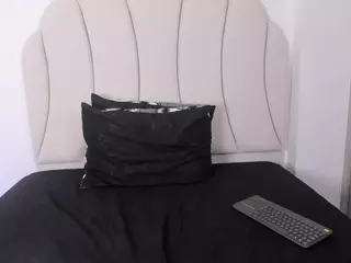 Kaity Layne's Live Sex Cam Show