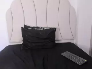 Kaity Layne's Live Sex Cam Show