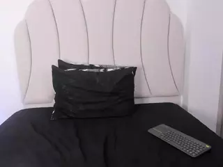 Kaity Layne's Live Sex Cam Show