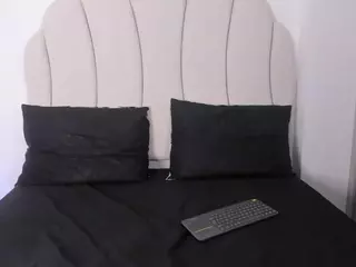 Kaity Layne's Live Sex Cam Show