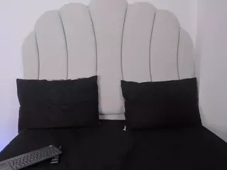 Kaity Layne's Live Sex Cam Show
