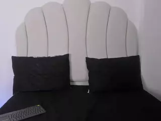 Kaity Layne's Live Sex Cam Show