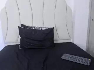 Kaity Layne's Live Sex Cam Show