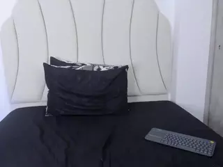 Kaity Layne's Live Sex Cam Show