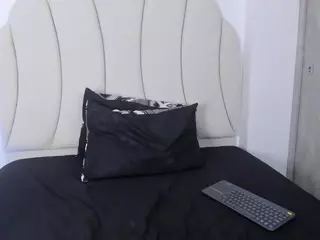 Kaity Layne's Live Sex Cam Show