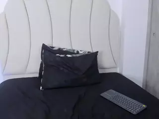 Kaity Layne's Live Sex Cam Show