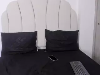 Kaity Layne's Live Sex Cam Show