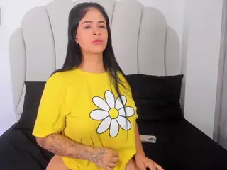 Kaity Layne's Live Sex Cam Show