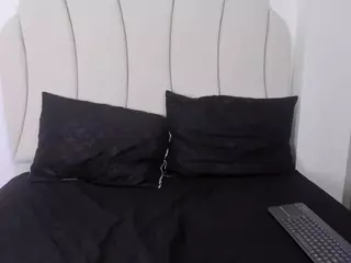 Kaity Layne's Live Sex Cam Show