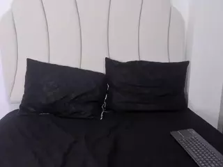 Kaity Layne's Live Sex Cam Show
