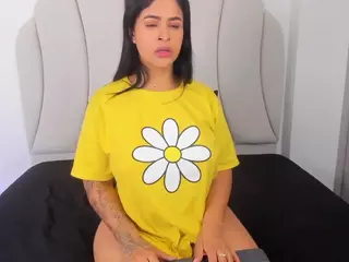Kaity Layne's Live Sex Cam Show