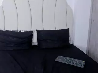 Kaity Layne's Live Sex Cam Show