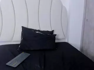 Kaity Layne's Live Sex Cam Show