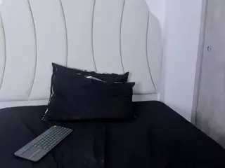 Kaity Layne's Live Sex Cam Show