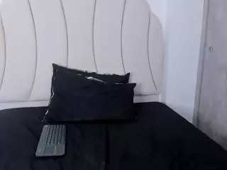 Kaity Layne's Live Sex Cam Show
