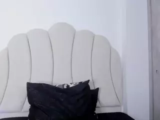 Kaity Layne's Live Sex Cam Show