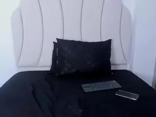 Kaity Layne's Live Sex Cam Show