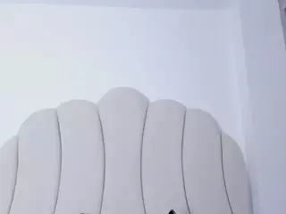 Kaity Layne's Live Sex Cam Show