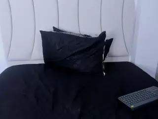 Kaity Layne's Live Sex Cam Show