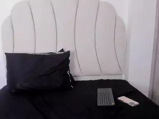 Kaity Layne's Live Sex Cam Show
