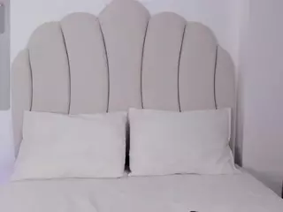 Kaity Layne's Live Sex Cam Show