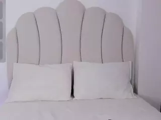 Kaity Layne's Live Sex Cam Show