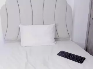 Kaity Layne's Live Sex Cam Show