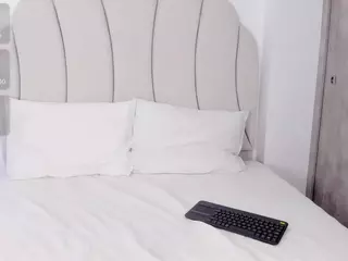 Kaity Layne's Live Sex Cam Show