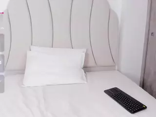Kaity Layne's Live Sex Cam Show