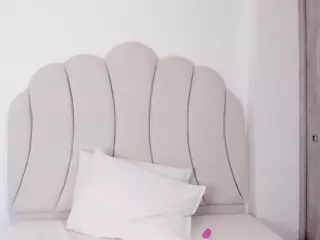 Kaity Layne's Live Sex Cam Show