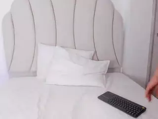 Kaity Layne's Live Sex Cam Show