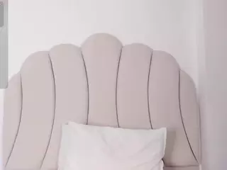 Kaity Layne's Live Sex Cam Show