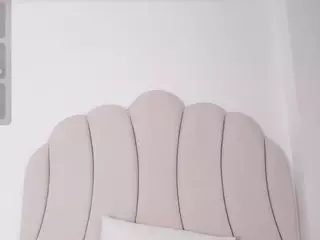 Kaity Layne's Live Sex Cam Show