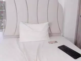 Kaity Layne's Live Sex Cam Show
