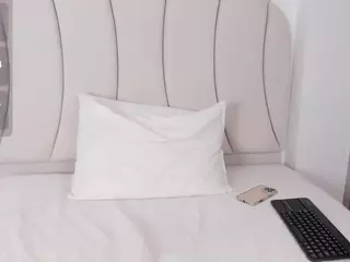 Kaity Layne's Live Sex Cam Show
