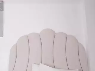 Kaity Layne's Live Sex Cam Show