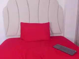 Kaity Layne's Live Sex Cam Show