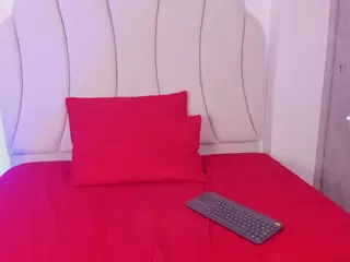 Kaity Layne's Live Sex Cam Show