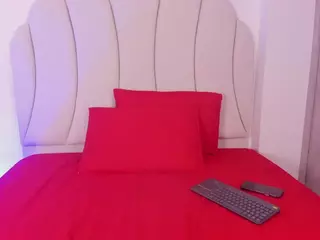 Kaity Layne's Live Sex Cam Show