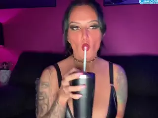 JabbaTheSlut's Live Sex Cam Show