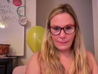 MIlf-Goddess's Live Sex Cam Show