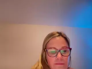 MIlf-Goddess's Live Sex Cam Show
