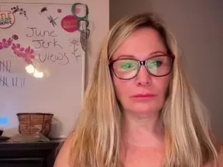 MIlf-Goddess's Live Sex Cam Show