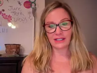 MIlf-Goddess's Live Sex Cam Show