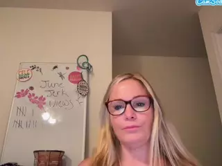 MIlf-Goddess's Live Sex Cam Show