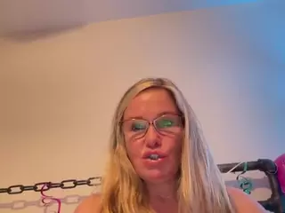 MIlf-Goddess's Live Sex Cam Show