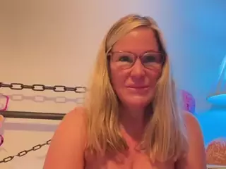MIlf-Goddess's Live Sex Cam Show