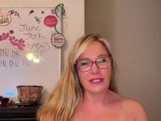 MIlf-Goddess's Live Sex Cam Show