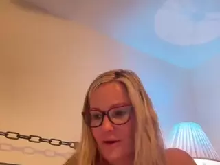 MIlf-Goddess's Live Sex Cam Show