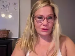 MIlf-Goddess's Live Sex Cam Show